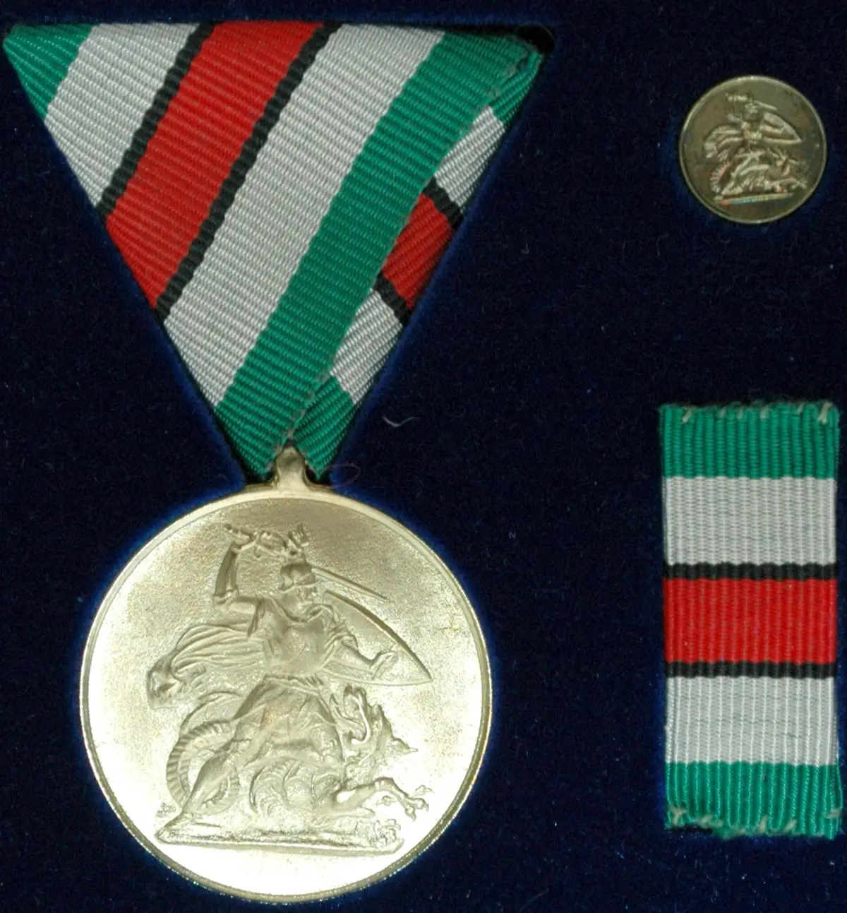 The Merit Medal for Law Enforcement History with ribbon, badge and ribbon bar